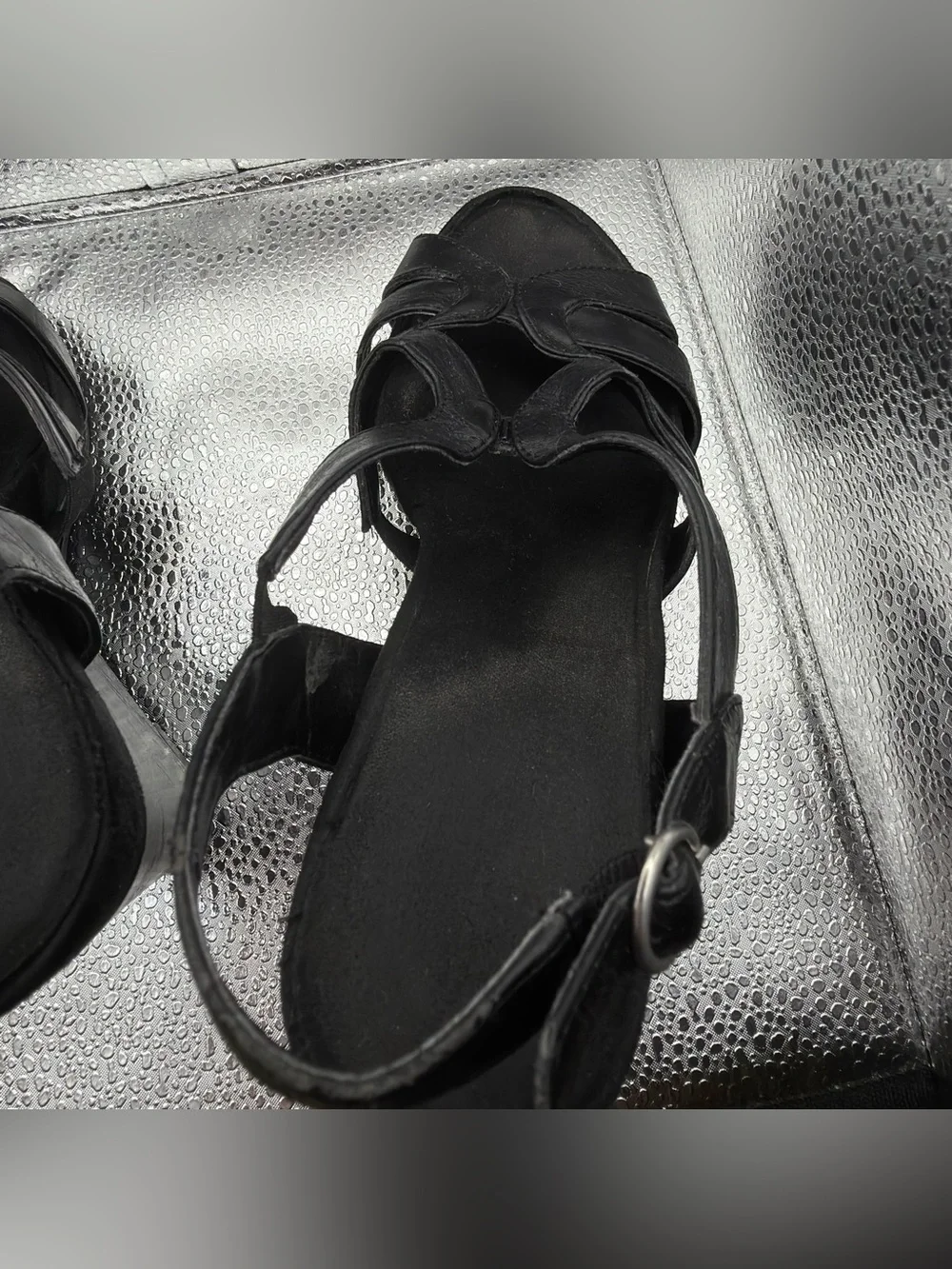 Aerology elegant black